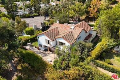 Beach Home For Sale in Pacific Palisades, California