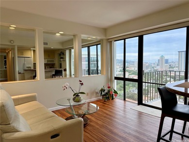 Beach Condo For Sale in Honolulu, Hawaii