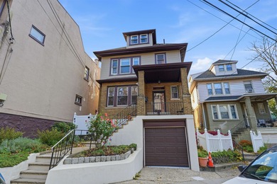 Beach Home For Sale in Weehawken, New Jersey