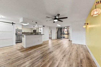 Beach Condo For Sale in Hypoluxo, Florida