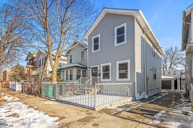 Beach Home For Sale in Queens, New York