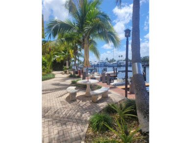 Beach Condo For Sale in Fort Lauderdale, Florida