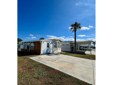 Beach Home For Sale in Ruskin, Florida