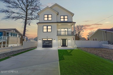 Beach Home For Sale in Brick, New Jersey