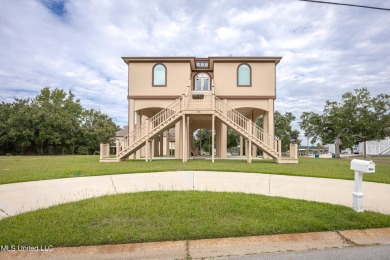 Beach Home For Sale in Ocean Springs, Mississippi