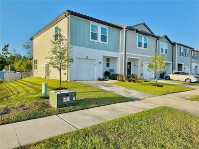 Beach Townhome/Townhouse For Sale in Gibsonton, Florida