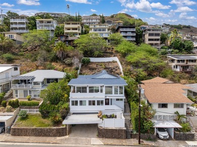 Beach Home For Sale in Honolulu, Hawaii