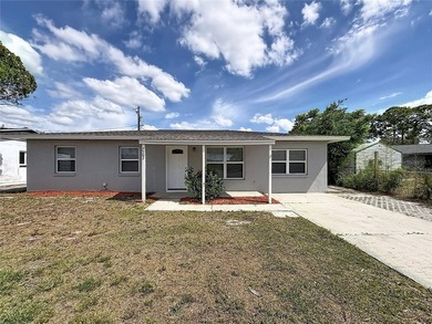 Beach Home Sale Pending in Tampa, Florida
