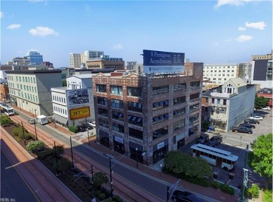 Beach Condo For Sale in Norfolk, Virginia