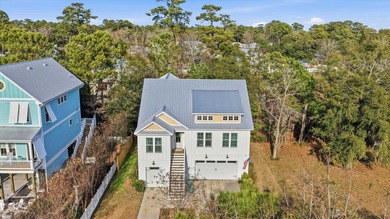 Beach Home For Sale in Pawleys Island, South Carolina