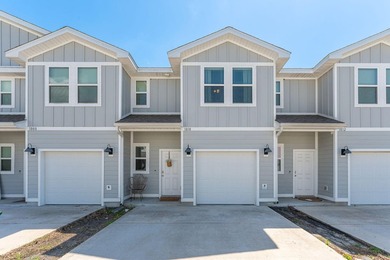 Beach Townhome/Townhouse For Sale in Fort Walton Beach, Florida
