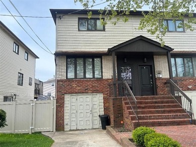 Beach Townhome/Townhouse For Sale in Brooklyn, New York