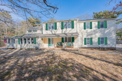 Beach Home For Sale in Cotuit, Massachusetts