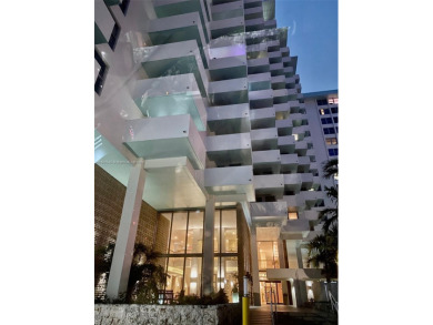 Beach Condo For Sale in Miami Beach, Florida