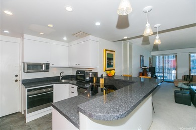 Beach Condo For Sale in Honolulu, Hawaii