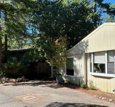 Beach Home For Sale in Florence, Oregon