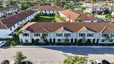 Beach Townhome/Townhouse For Sale in Riviera Beach, Florida