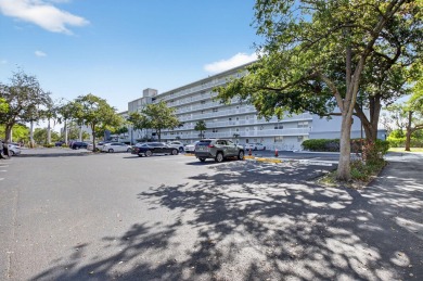 Beach Condo For Sale in Boca Raton, Florida