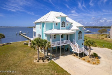 Beach Home For Sale in Newport, North Carolina