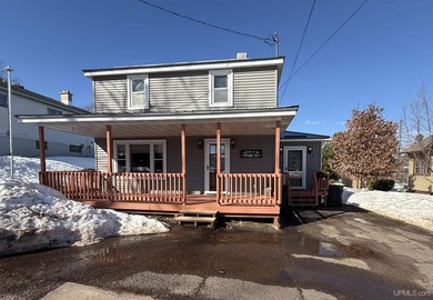 Beach Home Active Under Contract in Ironwood, Michigan