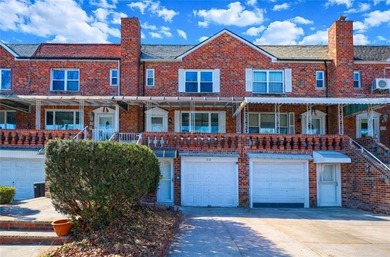 Beach Townhome/Townhouse For Sale in Brooklyn, New York