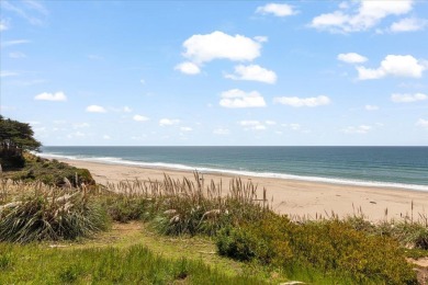 Beach Condo For Sale in Aptos, California