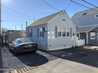 Beach Home For Sale in Lavallette, New Jersey