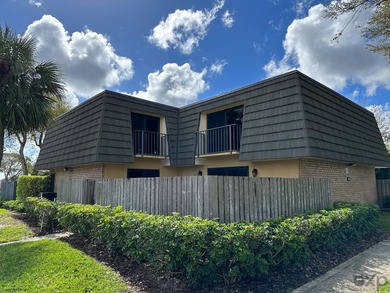 Beach Townhome/Townhouse For Sale in West Palm Beach, Florida
