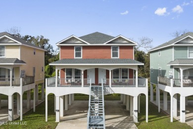 Beach Townhome/Townhouse For Sale in Biloxi, Mississippi