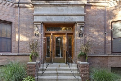 Condo For Sale in Chicago image photo picture