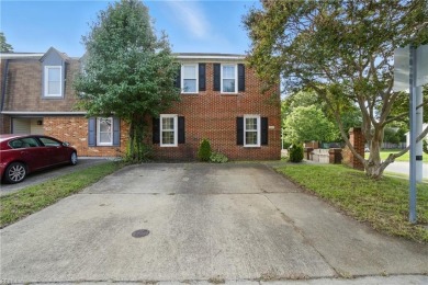 Beach Townhome/Townhouse For Sale in Virginia Beach, Virginia