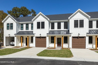 Beach Townhome/Townhouse For Sale in Cape Carteret, North Carolina