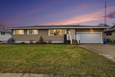 Beach Home Sale Pending in Muskegon, Michigan