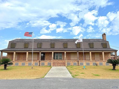 Beach Home For Sale in Golden Meadow, Louisiana