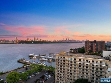 Beach Home For Sale in Edgewater, New Jersey