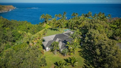 Beach Home For Sale in Haiku, Hawaii