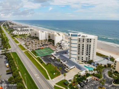 Beach Condo For Sale in New Smyrna Beach, Florida