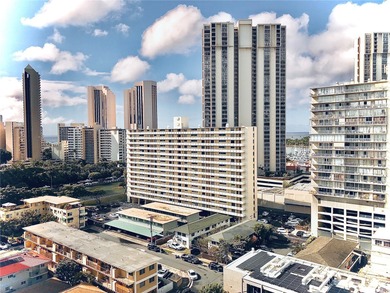 Beach Condo For Sale in Honolulu, Hawaii