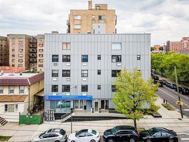 Beach Condo For Sale in Flushing, New York