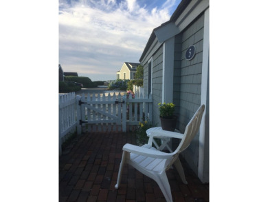 Beach Condo For Sale in Mashpee, Massachusetts