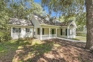 Beach Home For Sale in Beaufort, South Carolina