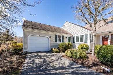 Beach Condo For Sale in Mashpee, Massachusetts