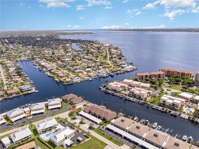 Beach Condo For Sale in Cape Coral, Florida