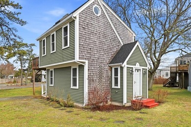 Beach Condo Sale Pending in West Dennis, Massachusetts
