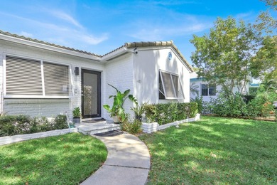 Beach Home For Sale in West Palm Beach, Florida