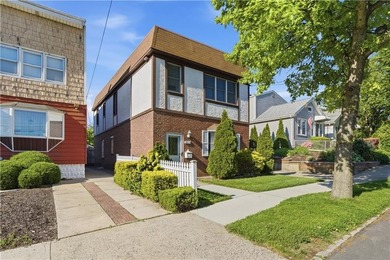 Beach Home For Sale in Queens, New York