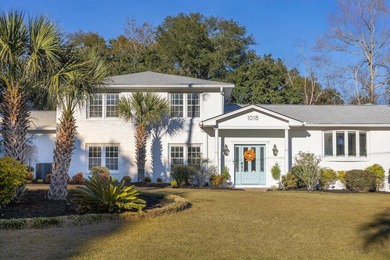Beach Home For Sale in Mount Pleasant, South Carolina