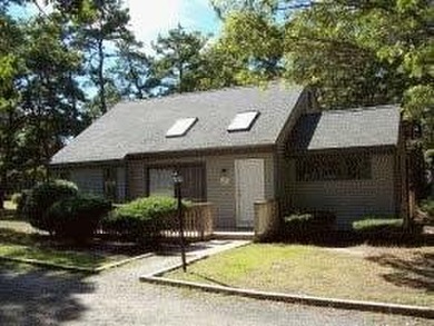 Beach Home For Sale in Mashpee, Massachusetts