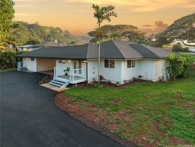 Beach Home For Sale in Haleiwa, Hawaii