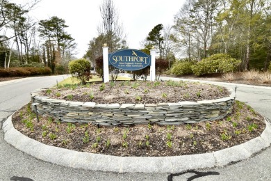 Beach Condo For Sale in Mashpee, Massachusetts